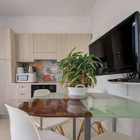 Azure Haven - And Penthouse By Shortletsmalta * Gzira