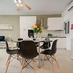Apartment Azure Haven - And Penthouse By Shortletsmalta