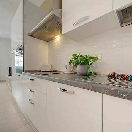 Apartamento Azure Haven - And Penthouse By Shortletsmalta *