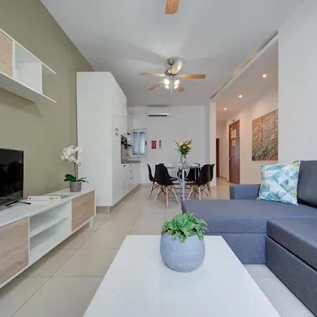 Azure Haven - And Penthouse By Shortletsmalta Apartment *