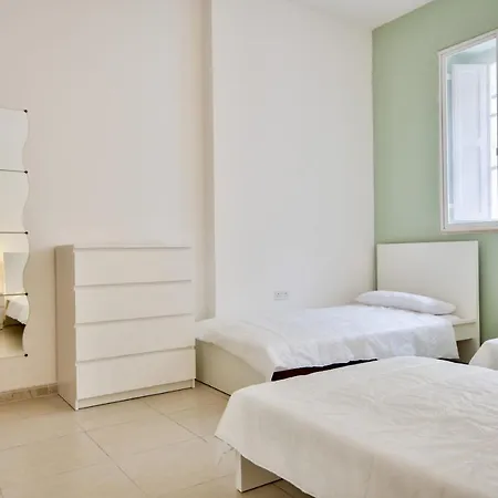 Azure Haven - And Penthouse By Shortletsmalta Gzira