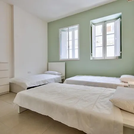 Azure Haven - And Penthouse By Shortletsmalta Апартаменты