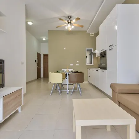 Azure Haven - And Penthouse By Shortletsmalta *