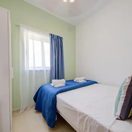 Apartment Azure Haven - And Penthouse By Shortletsmalta Gzira